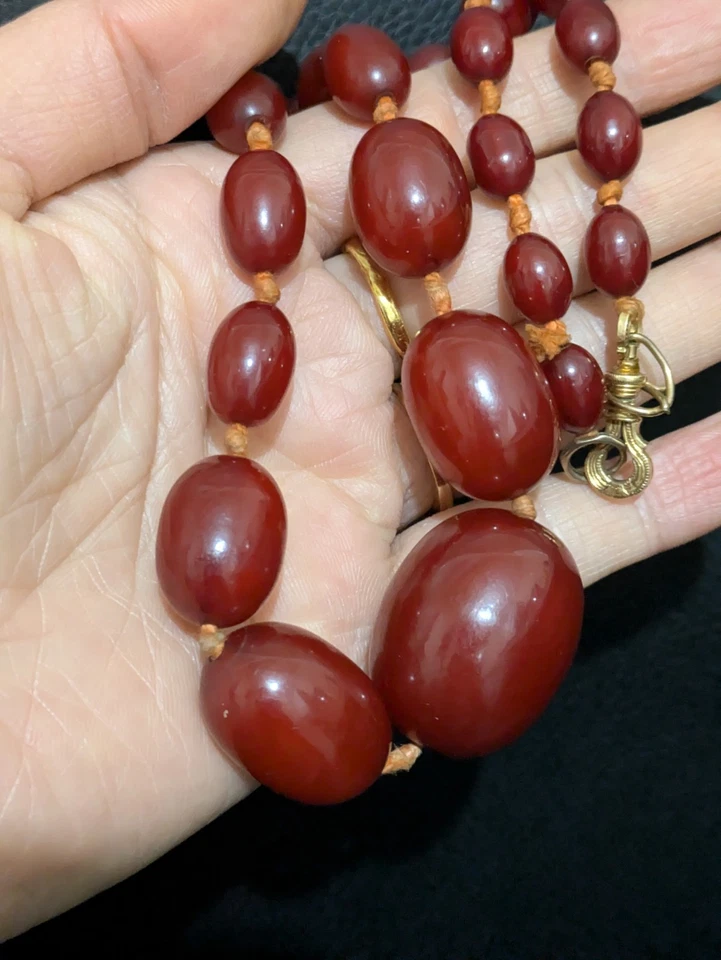 Cherry Amber Bakelite Necklace 39g 50cm - Image 4 of 4