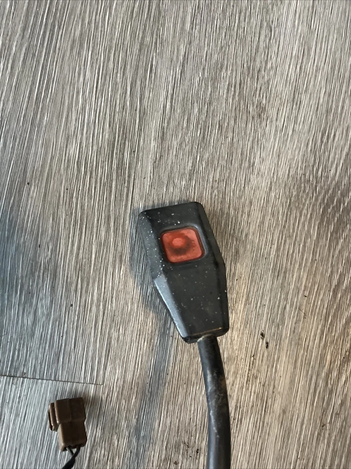 1979-1981 Toyota Pickup OEM balde cinto de segurança receptor conjunto de fivela - Imagem 2 de 4