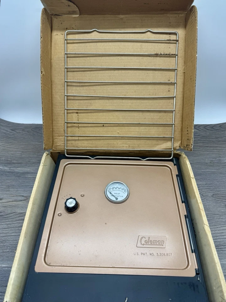Horno de campamento plegable vintage COLEMAN 5010A700 con caja hecho en EE. UU. Foto 2 de 4
