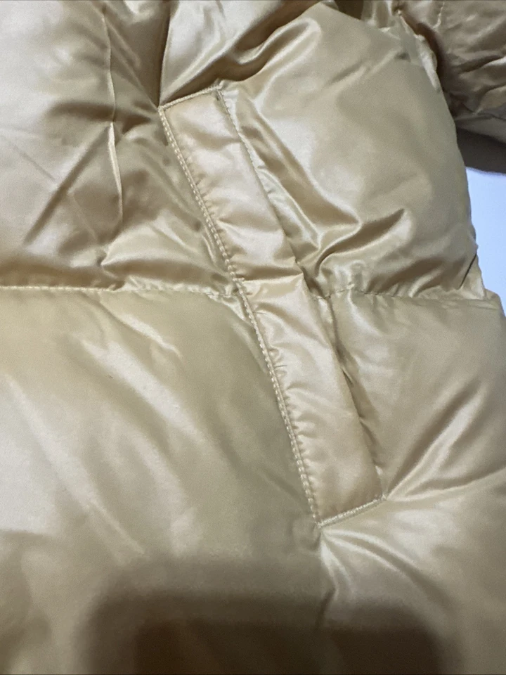 Jaqueta Parka de Inverno Infantil XL Nike Therma-FIT Repel Puffer com Capuz Dourada FD2842-723 - Imagem 4 de 4