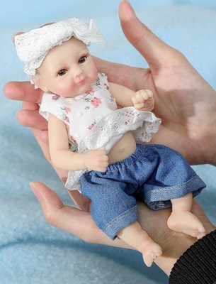 Silicone Baby Doll, 8 Inch Full Body Platinum Silicone Reborn Baby Doll with Out