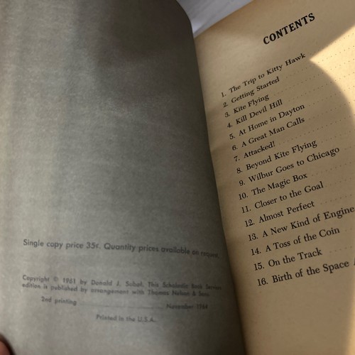 The Wright Brothers at Kitty Hawk by Donald J. Sobol 1964 2nd Printing Paperback - Imagen 3 de 4