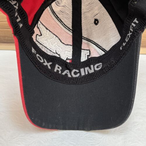 Cappello Berretto Fox Racing Mototech Fitted Rosso Nero Piccolo/54 cm Logo Outdoor Pubblicità Uomo - Foto 11 di 11