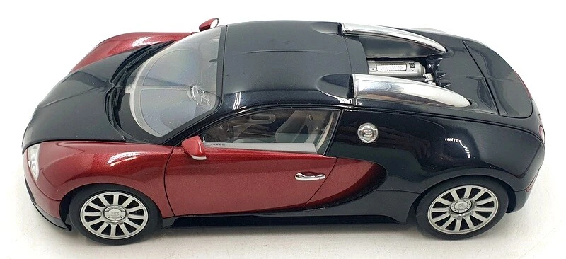 Autoart 1/18 Scale Diecast 70906 - Bugatti EB 16.4 Veyron Production Black/Red - Image 3 of 4