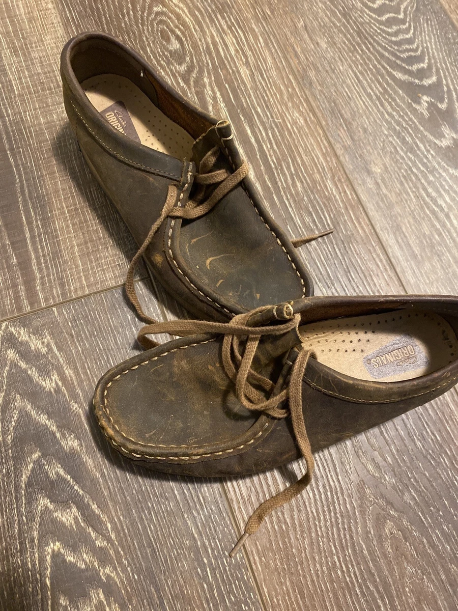 Clarks wallabees 2024 size 6