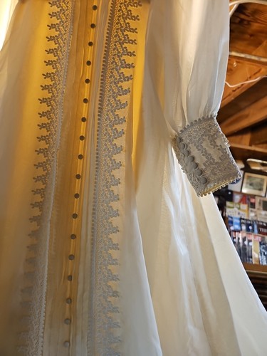 Vintage William Cahill Empire Waist Edwardian Style Long Train Wedding Gown - Picture 3 of 15
