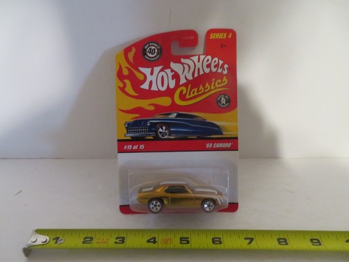 Hot Wheels Classics 40th Anniversary Series 4 #15 1969 Chevy Camaro Gld 2007 MOC