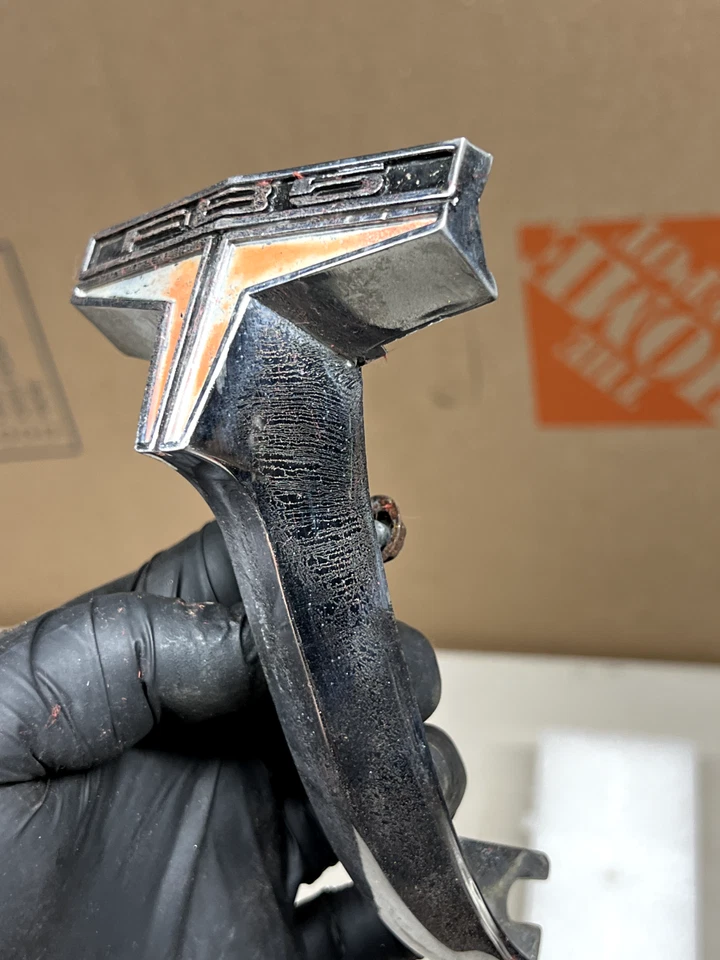 **RARO** OEM 1962 Oldsmobile Cutlass F85 F-85 parrilla delantera emblema 62 B37-26 Foto 4 de 4