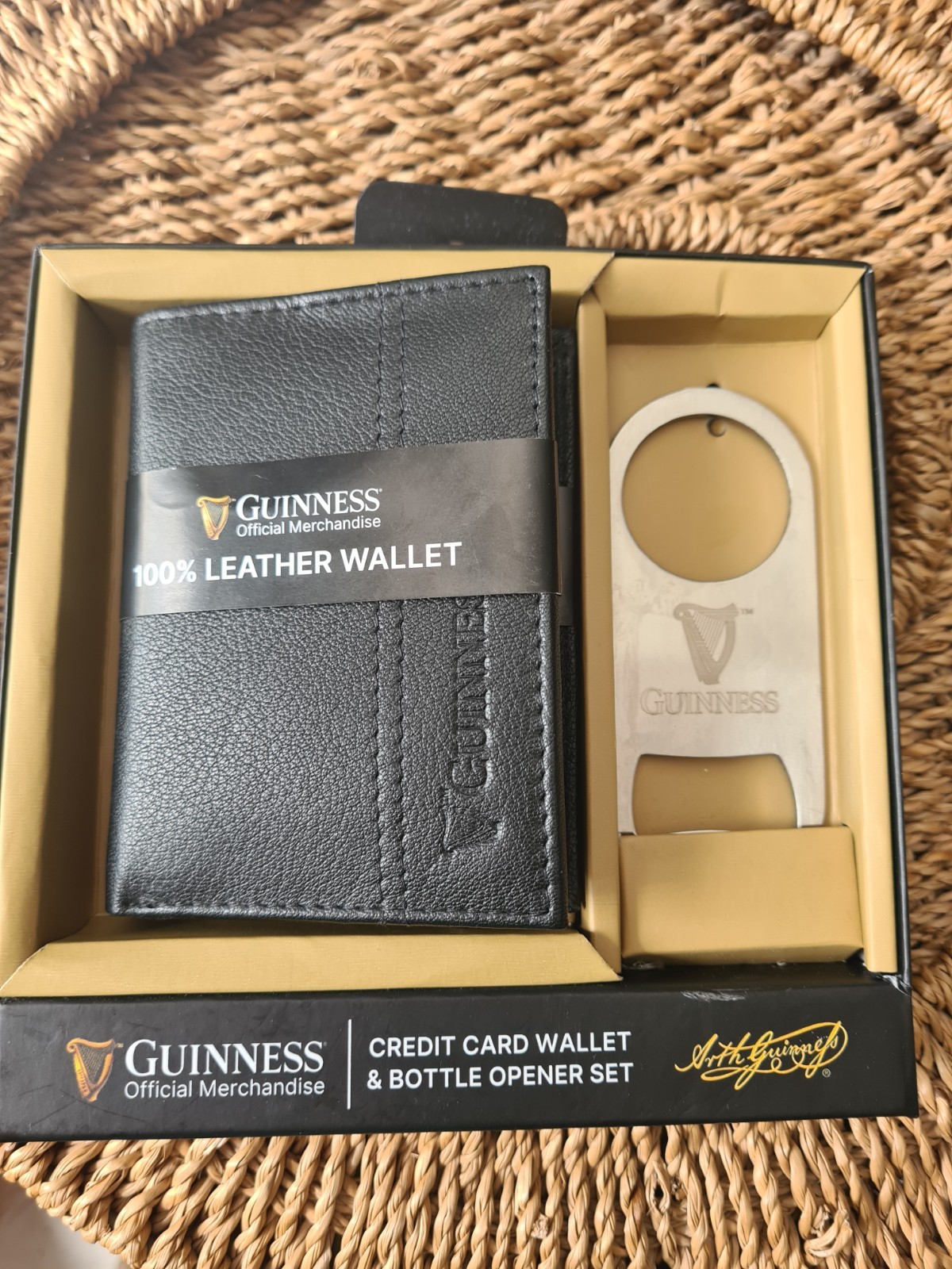 Men's Leather RFID Blocking Wallet & Bottle Opener Set By Guinness Brand New