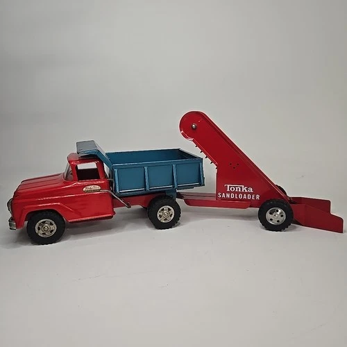 VINTAGE TONKA DUMP TRUCK W/ SAND LOADER