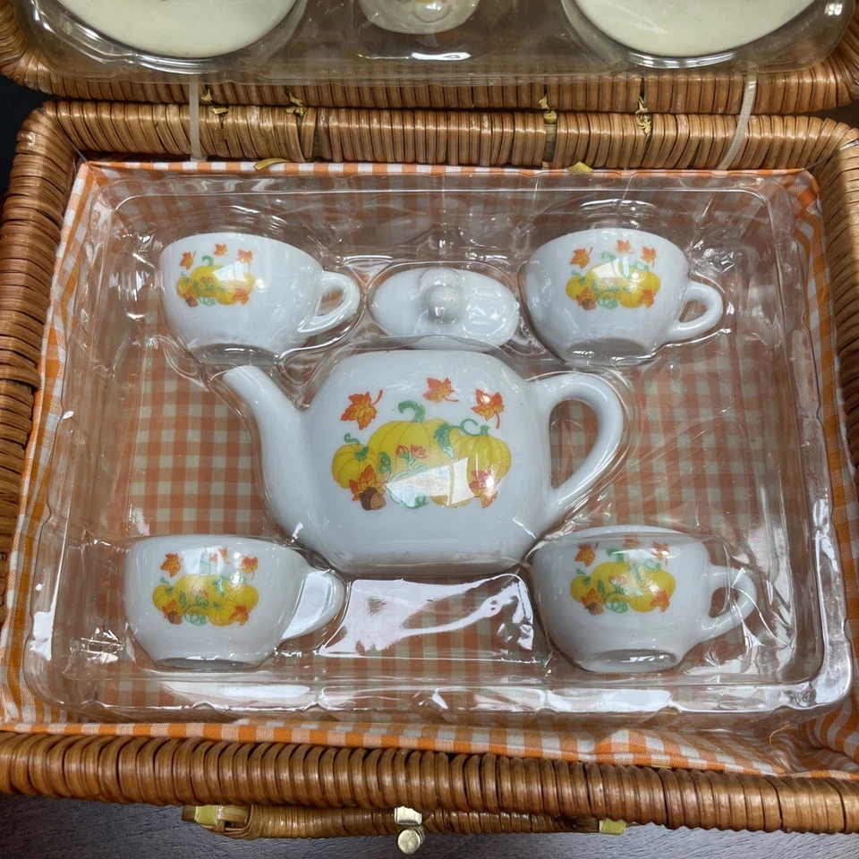 Child's Miniature Ceramic Tea Set in Wicker Picnic Basket Fall Pumpkind VTG RARE - Image 3 of 4