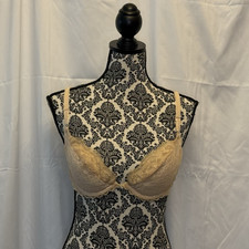 Fredrick  s of Hollywood Bra Vintage Nude, Lace, Underwire, Padded, Size 36C