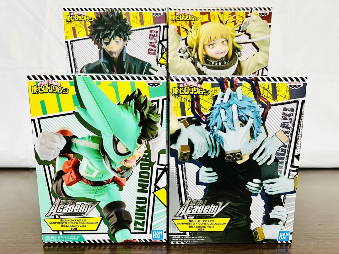 Juego de 4 figuras de My Hero Academia eling Academy (^^)
