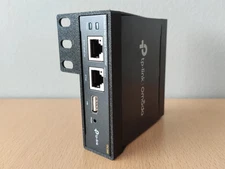 TP-Link Omada OC200 Rackmount - For 19' or 10' Racks - Plastic