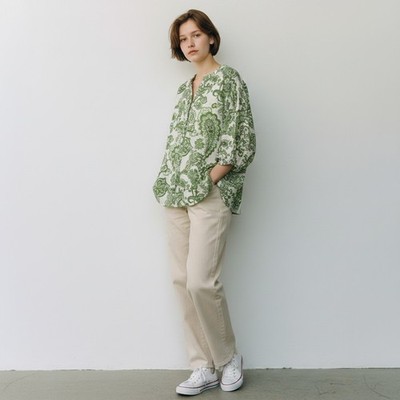 NWT Soya Concept Green Ivory Pattern Notch V Neck Button Up Top #1772 Size SMALL