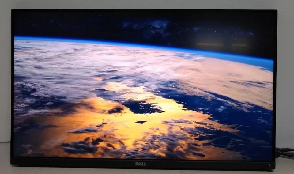 Dell 27" Inch Ultrasharp 2K 1440p QHD Wide 60hz IPS Computer Monitor UP2716D - Image 2 of 2