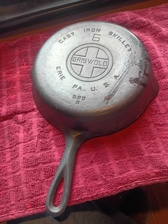 Griswold Cast Iron Skillet Size 6 Erie PA USA 699B 9 Inch