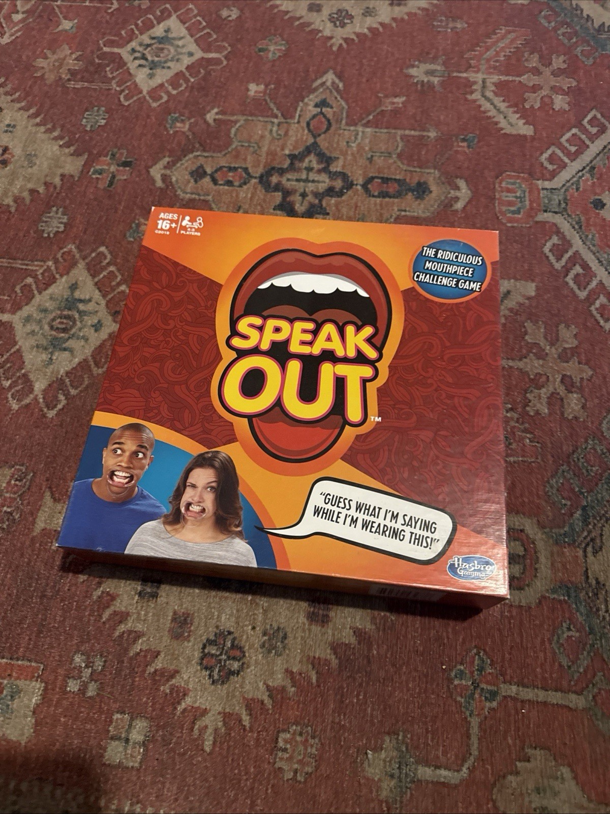 Hasbro C2018079 Speak Out Game Board with 10 Mouthpieces
