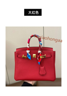 2025 Lychee-Textured Cowhide Handbag for Women, Featuring Platinum Hardware