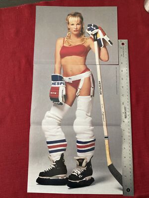 Wayne Gretzky & Janet Jones Long Legs 4-page 1998 Print Pictorial