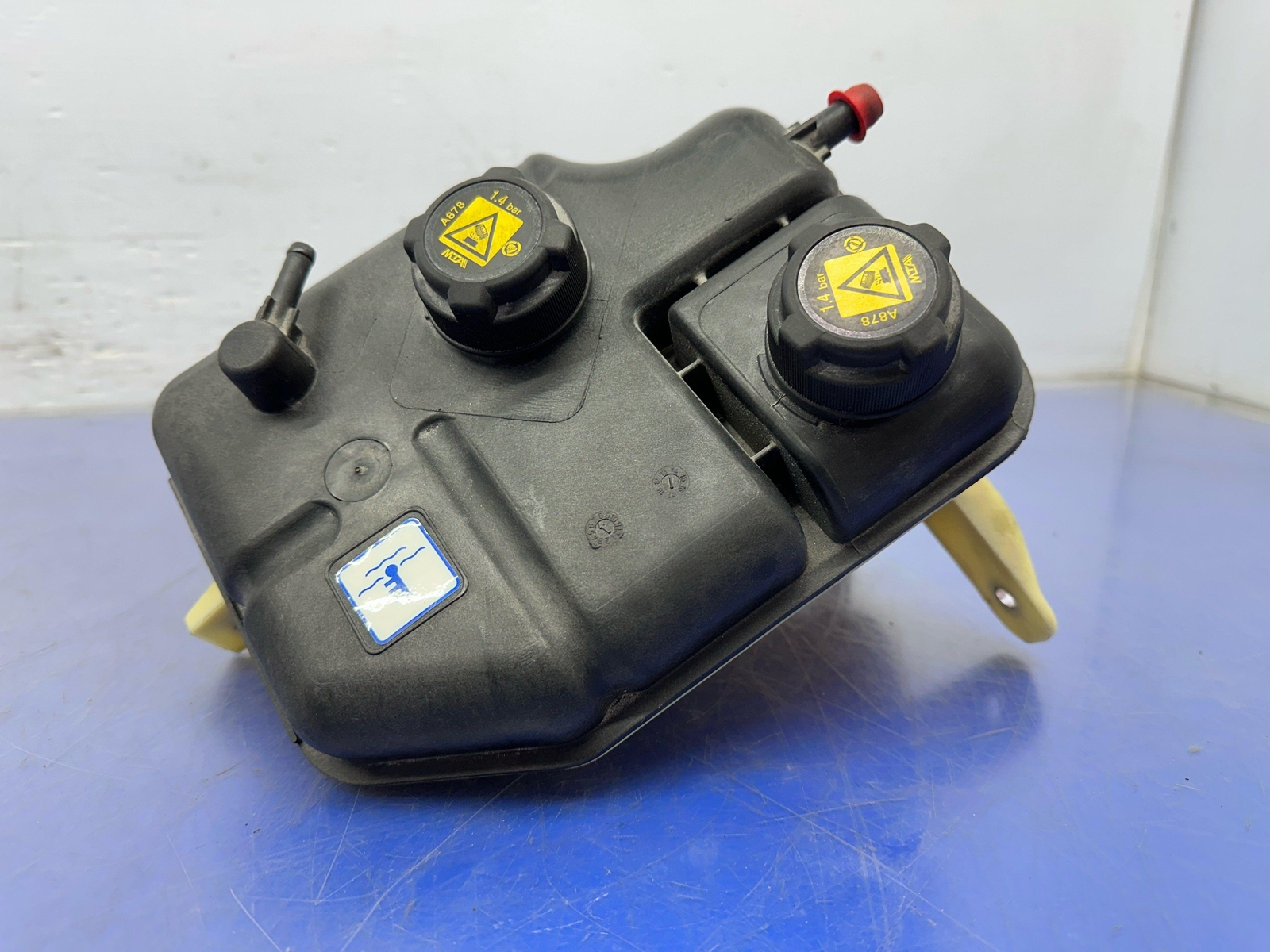 2017-2022 MASERATI LEVANTE M161 OEM 3.0L ENGINE COOLANT OVERFLOW EXPANSION TANK