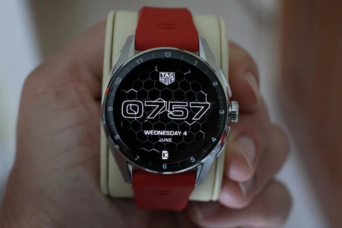 Nuovo Orologio Tag Heuer Connected SBR8010 BT6271 Uomo Gomma Rossa 42mm Calibro E4