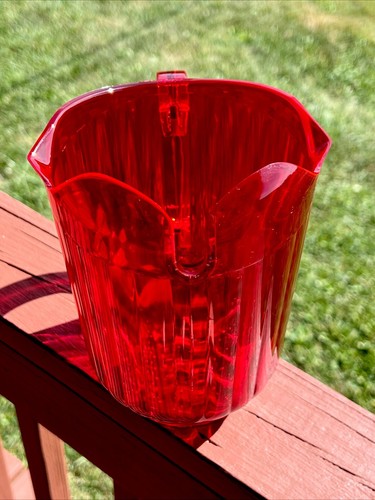 Yanco Red Plastic Serving Pitcher Three-Lipped Ribbed 60 oz - Picture 6 of 6