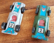 Blechspielzeug 2 Rennwagen 