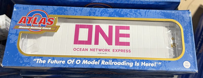 Atlas O 40' Refrigerated Container ONE #SZLU 3006356-2 White With Pink Lettering