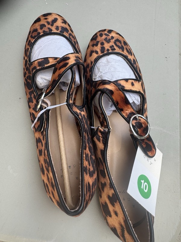 Women’s Leopard Animal Print Mary Jane Flats Buckle Strap Round Toe Sz 10