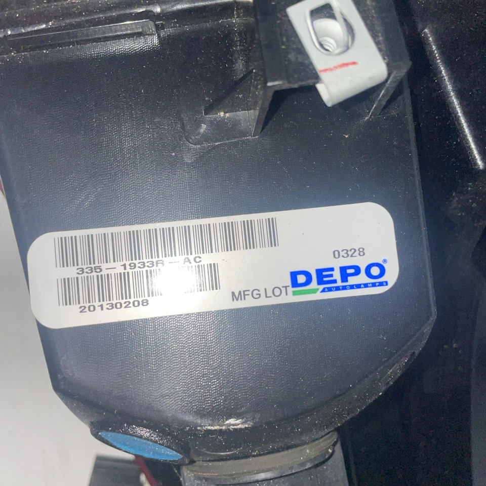 Для заднего фонаря 2007-2014 Silverado 1500 2500 3500 с лампочками правая сторона 25958483 - Изображение 4 из 4