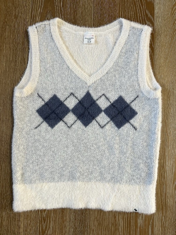 Abercrombie Kids Girls Ivory Argyle Sweater Vest Size 15/16 EUC