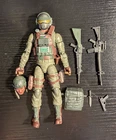 Hasbro GI JOE CLASSIFIED Grunt action figure *COMPLETE*