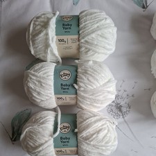 Aldi So Crafty Baby Chenille Yarn Wool White 300g =3 x100g balls