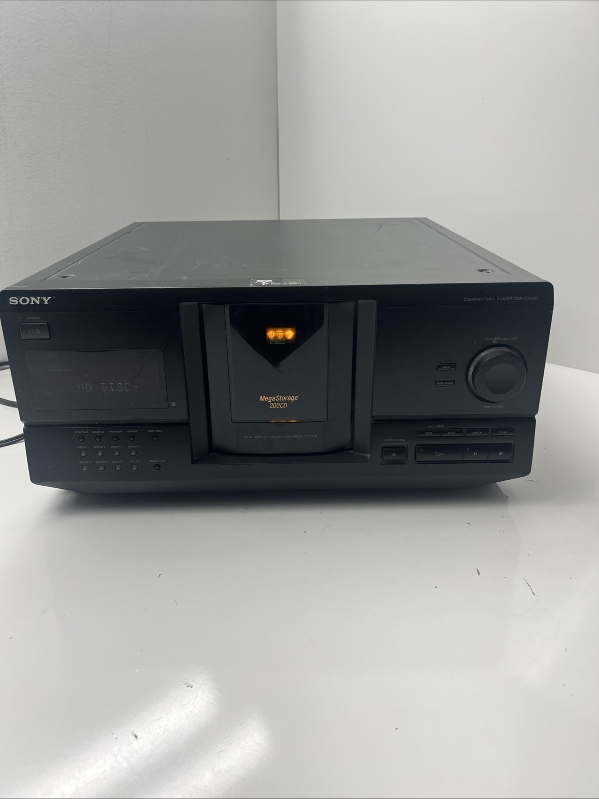 Sony 200 CD Compact Disc Multi Player Carousel Changer CDP-CX220 No Remote Works