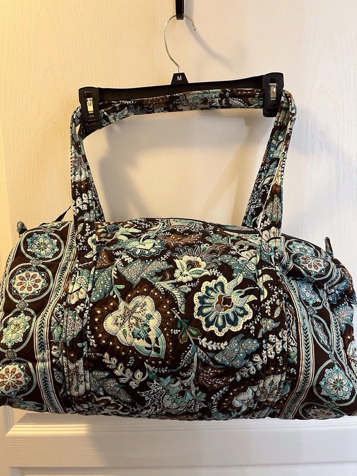 Vera Bradley “JAVA BLUE” Small Duffel GYM Bag,. Retired And Rare Pattern. - Image 3 of 4
