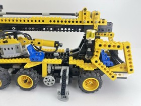 LEGO Technic 8431 8438 8460 Pneumatic Crane Truck Incomplete, ~95% Parts