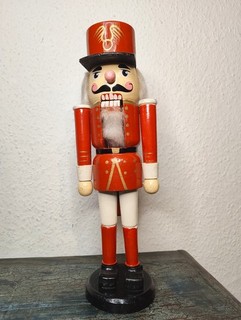 Vintage Deko Nussknacker Holz Figur Soldat rot/weiß 35cm Weihnachten Advent