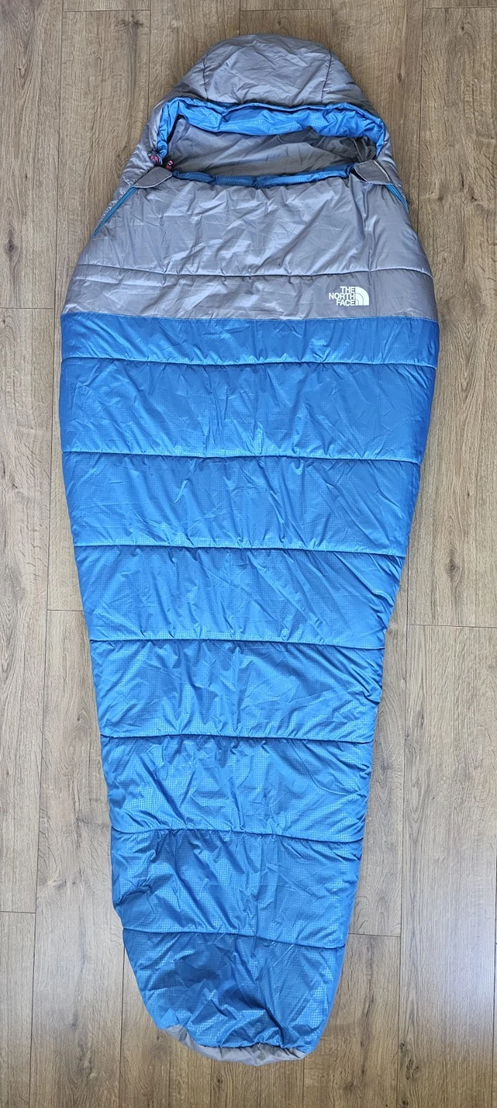 North Face Aleutian Heatseeker 20 degree sleeping bag
Opens in a new window or tab
