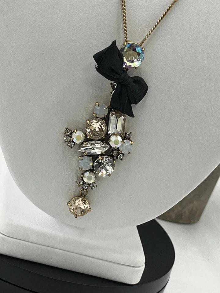 J. Collar Colgante Crew Bronce Largo Blanco Transparente Estrás Lazo Negro Foto 2 de 4