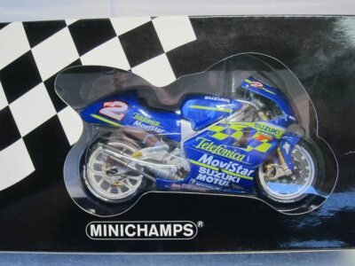 SUZUKI RGV 500 KENNY ROBERTS JR. CAMPEON MUNDIAL GP 2000