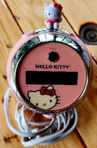 希少　HELLO KITTY ラジオロック Hello Kitty Pink Projection Alarm Radio Clock KT2054 Tested