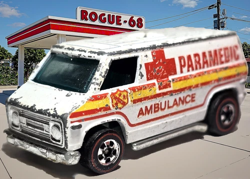 Original Hot Wheels Redlines Paramedic Super Van, White, 1975 Flying Colors, HK