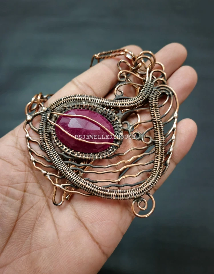 Collar facetado de rubí de cachemira collar envuelto en alambre de cobre collar hecho a mano Foto 2 de 4