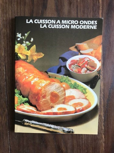 Moderne Küche mit Mikrowelle | Sehr guter Zustand