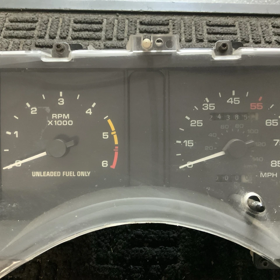 Cuadro de instrumentos Ford Mustang 1990 91 velocímetro 85 MPH OEM F0ZF17282EA USADO Foto 3 de 4