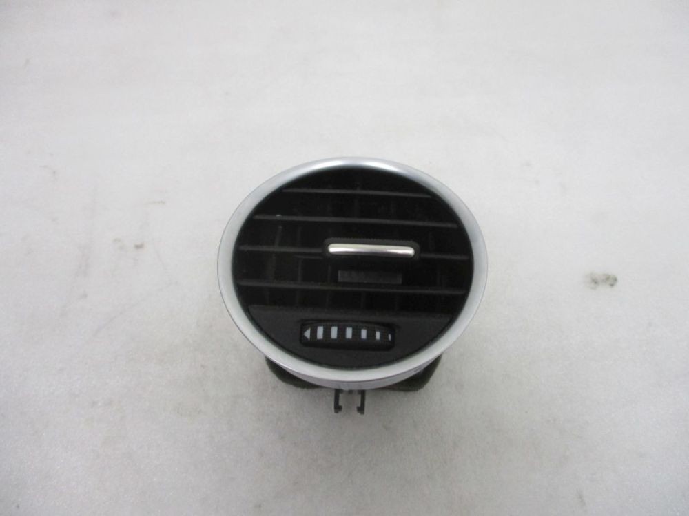 Air Jet Fan Grills Ventilation Air Vent Centre Fits for Seat Exeo (3R2) 2.0 Tdi