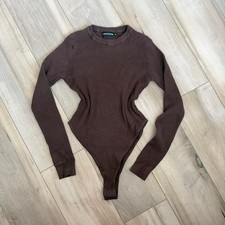 PrettyLittleThing brown long sleeve ribbed bodysuit Sz M Stretchy comfort soft