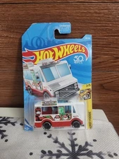 Hot Wheels 2018 Mainline Fast Foodie Quick Bite Asada Sushi White #93