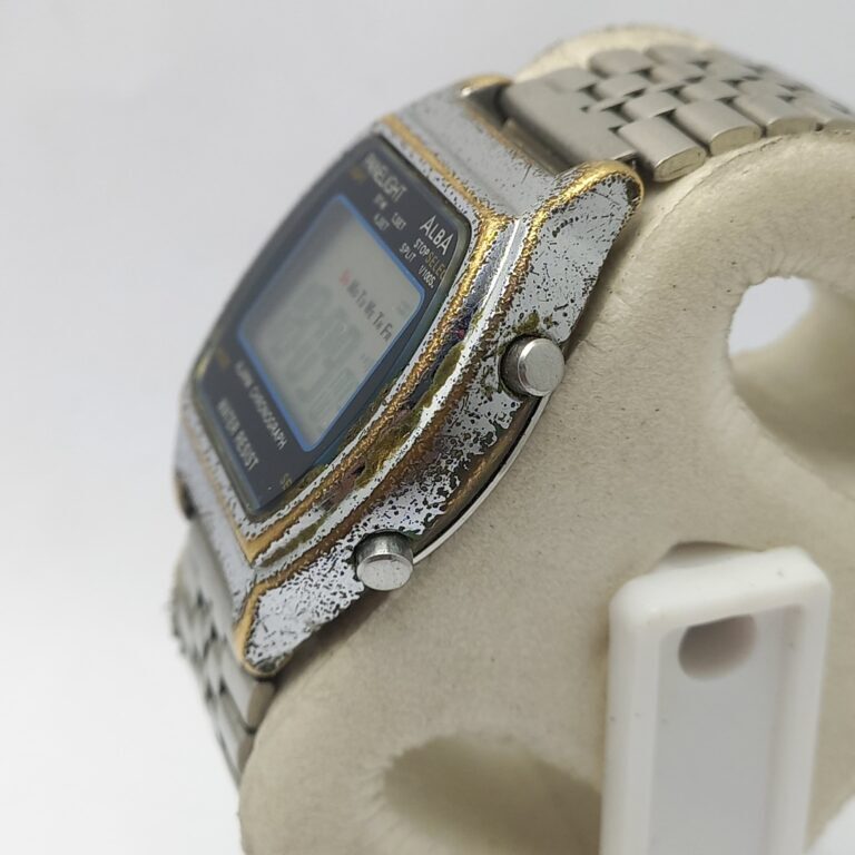Seiko Alba Quartz Y736-4A40 Pane Light Alarm Chronograph Men's